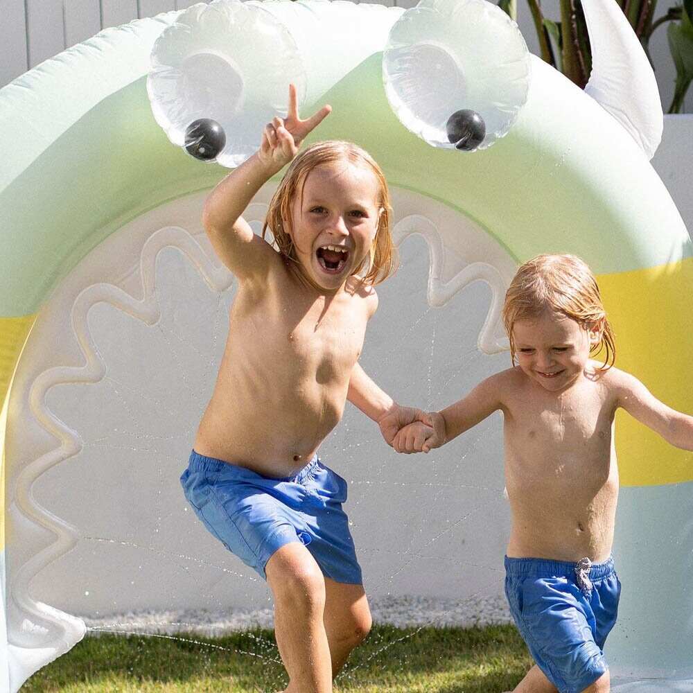 https://www.barnkalaset.se/pub_docs/files/StartsidaFlight/Inflatable-Giant-Sprinkler-Monty-the-Monster-3.jpg