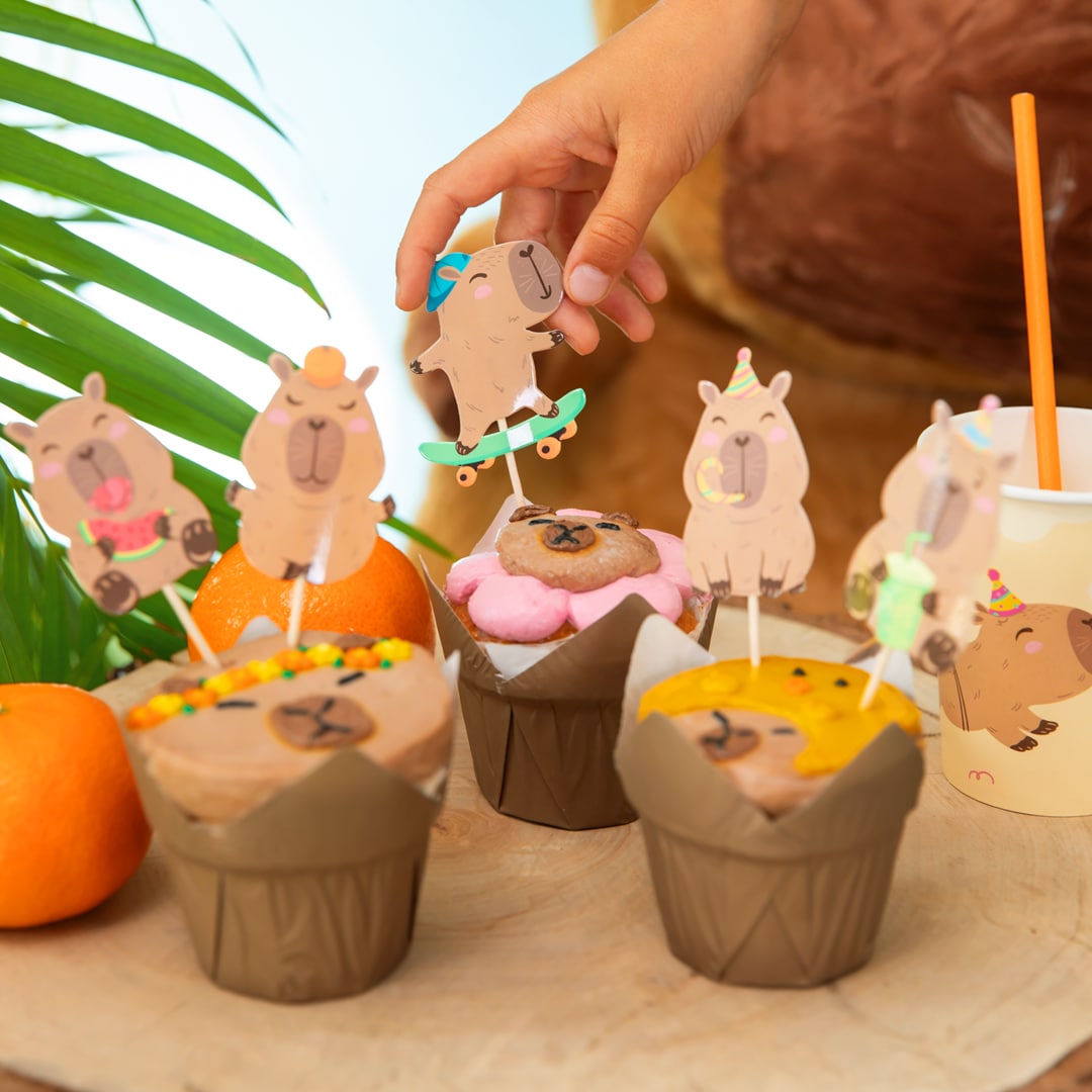 Capybara Cake Toppers 9-pack