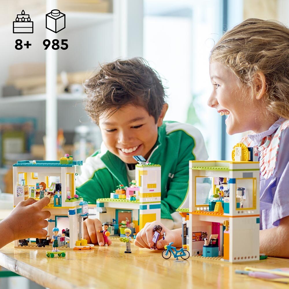 LEGO Friends - Heartlakes internationella skola 8+