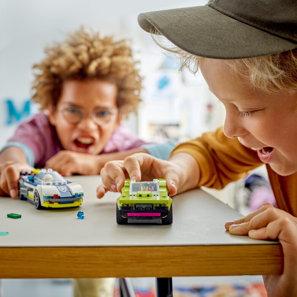 LEGO City - Jakt med polisbil och muskelbil 6+