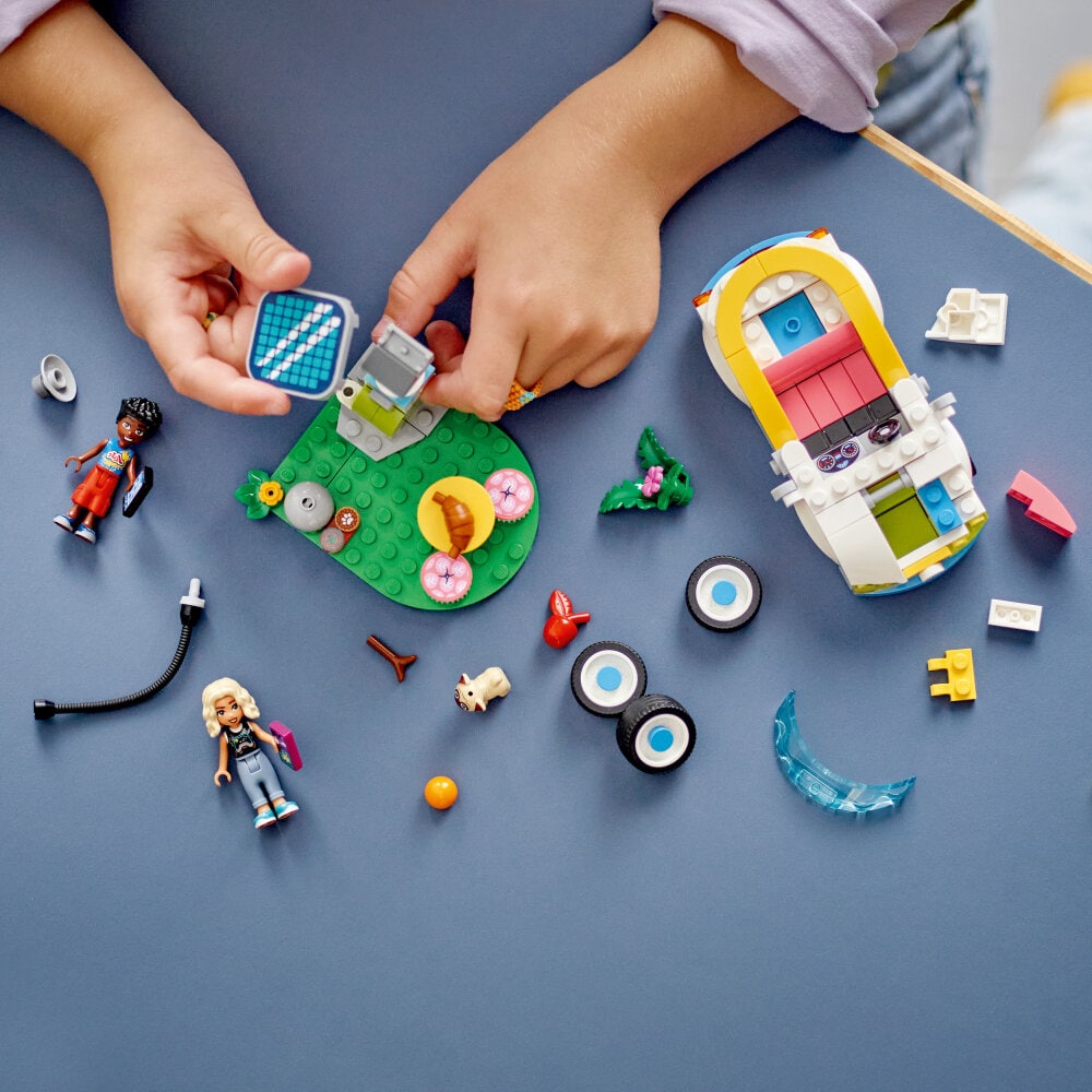 LEGO Friends - Elbil och laddstation 6+