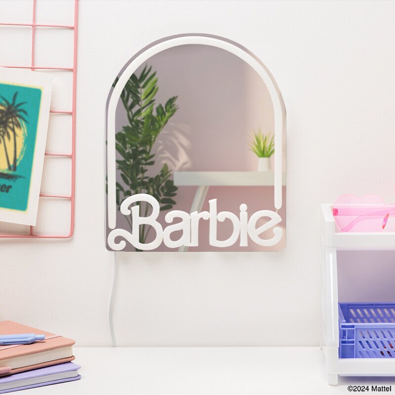 Barbie LED-Vägglampa med spegel