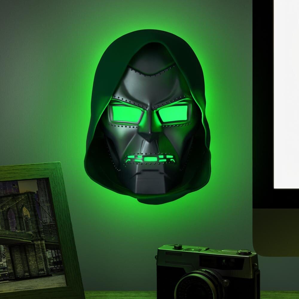 Dr Doom Mask Lampa